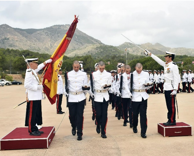 La Escuela de Infantería de Marina celebra el solemne acto de juramento ante la Bandera de España de los soldados del 1º Ciclo de 2024